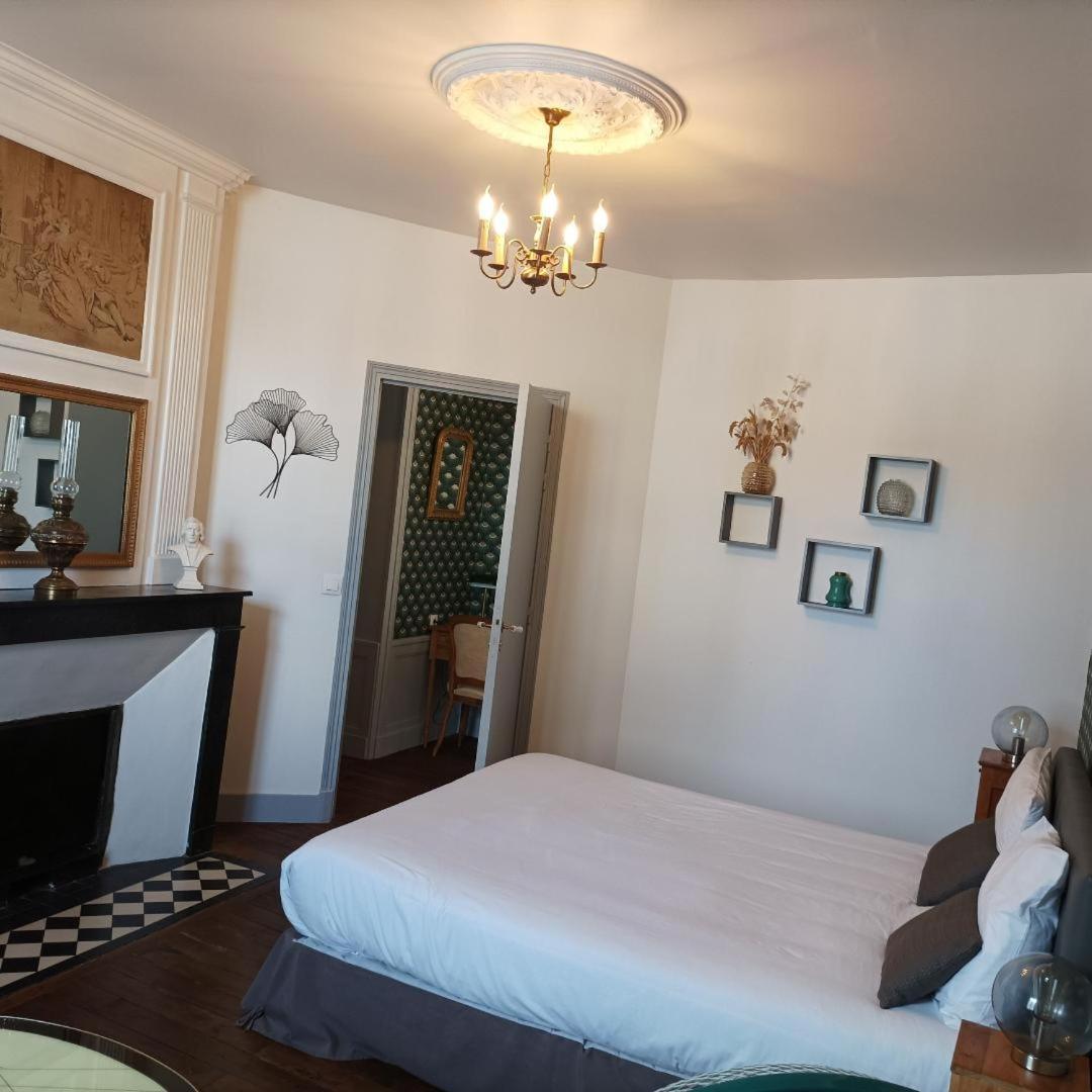 Le Relais Des Roses- Chambres D'Hotes Vatan Esterno foto