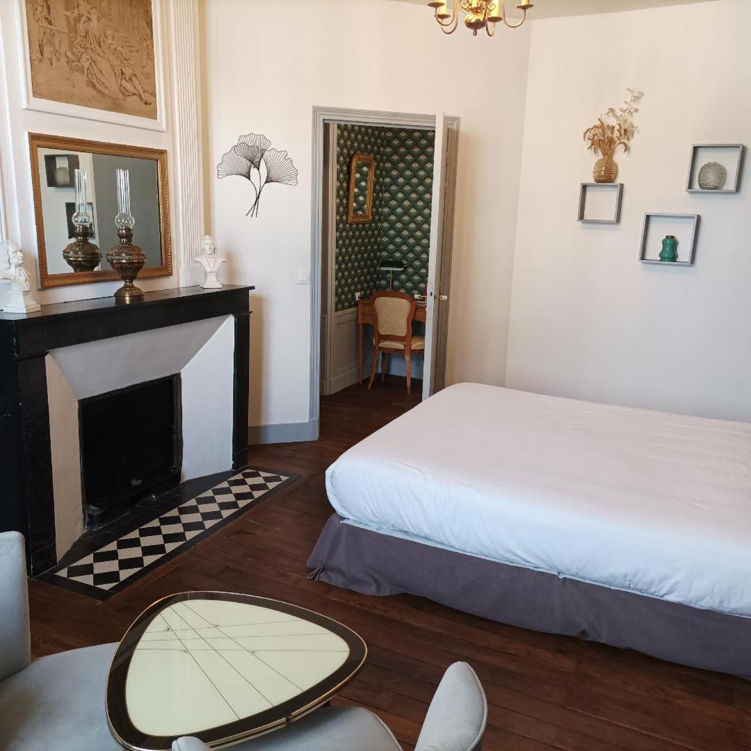 Le Relais Des Roses- Chambres D'Hotes Vatan Esterno foto